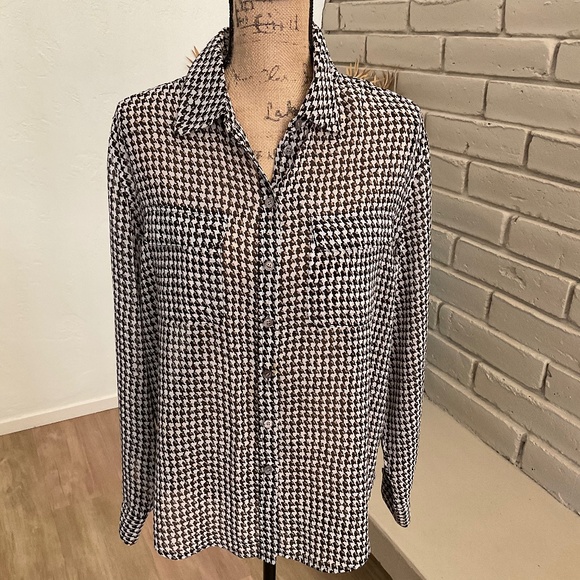 Vince Camuto Sheer Houndstooth Blouse medium button down career black neutral M - Picture 1 of 12